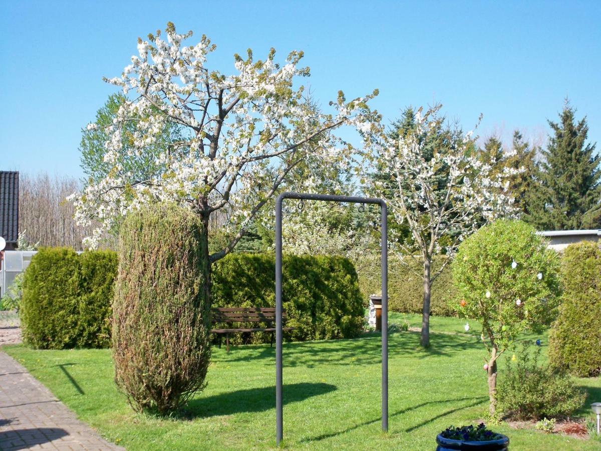 Вилла Haeuschen Im Gruenen Jornstorf Экстерьер фото